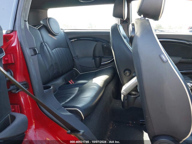 2010 MINI COOPER S CLUBMAN WMWMM3C56ATZ33381 Photo 7