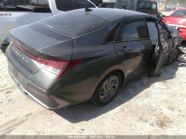 Hyundai ELANTRA SEL 2024 KMHLM4DG2RU766166 Image 4