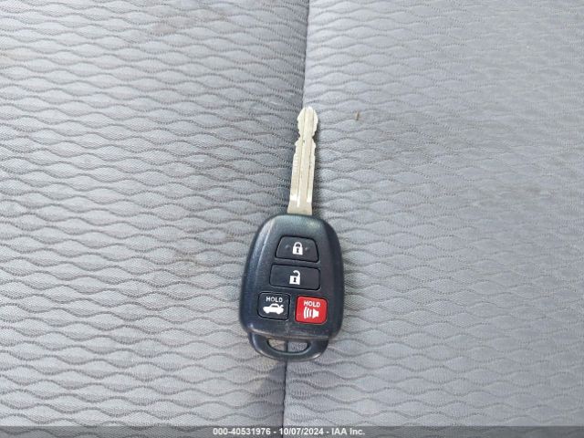 2T1BURHE9KC232932 Toyota COROLLA LE