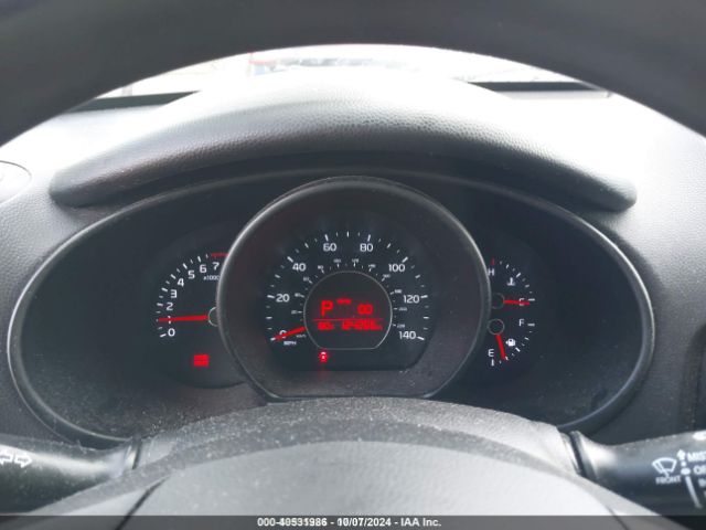 KNDJN2A26F7168565 KIA Soul