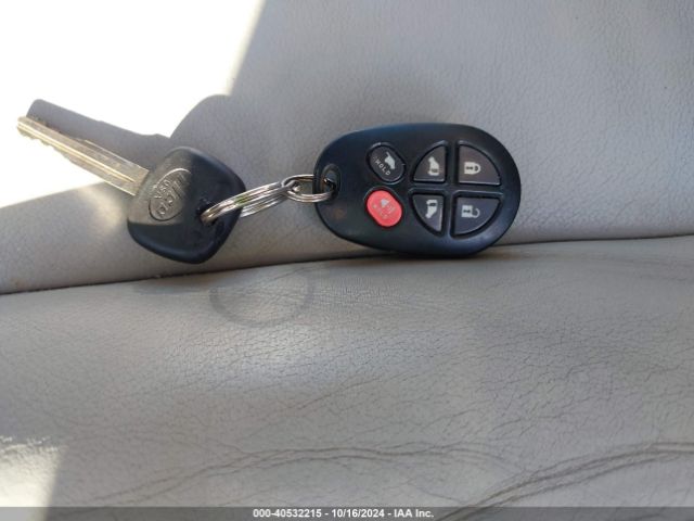 5TDYK3DC7ES501538 Toyota Sienna Xle V6 8 Passenger