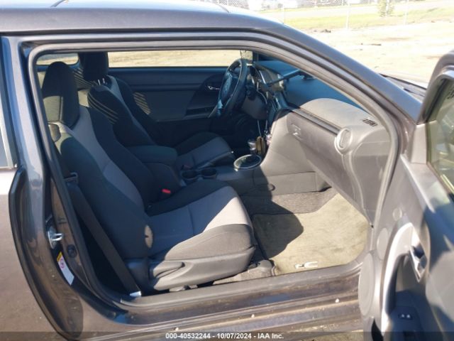 JTKJF5C77GJ018632 Scion TC