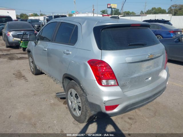 3GNCJKSB4JL375664 Chevrolet TRAX LS