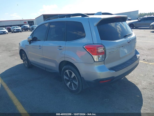 Subaru Forester 2.5i Limited 2017 JF2SJARC8HH490307 Image 3