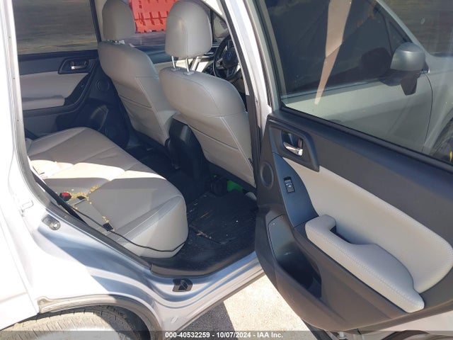 Subaru Forester 2.5i Limited 2017 JF2SJARC8HH490307 Image 8