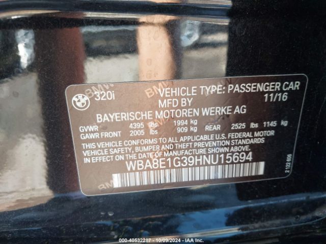 WBA8E1G39HNU15694 BMW 320i