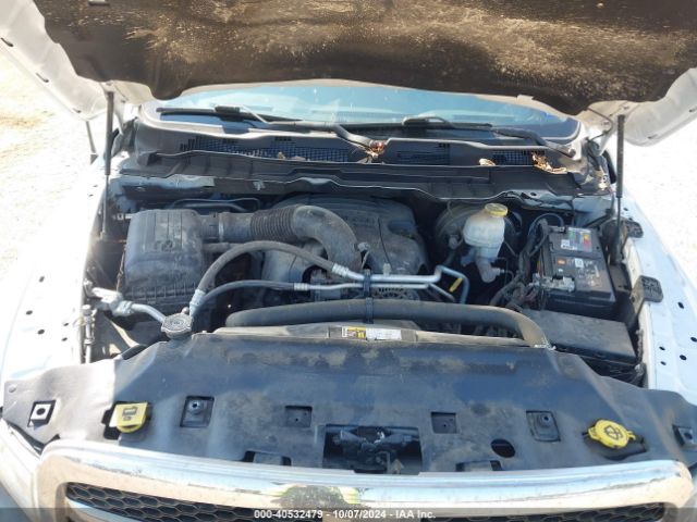 1C6RR7FT5JS309905 RAM 1500 Tradesman Quad Cab 4x4 6'4 Box