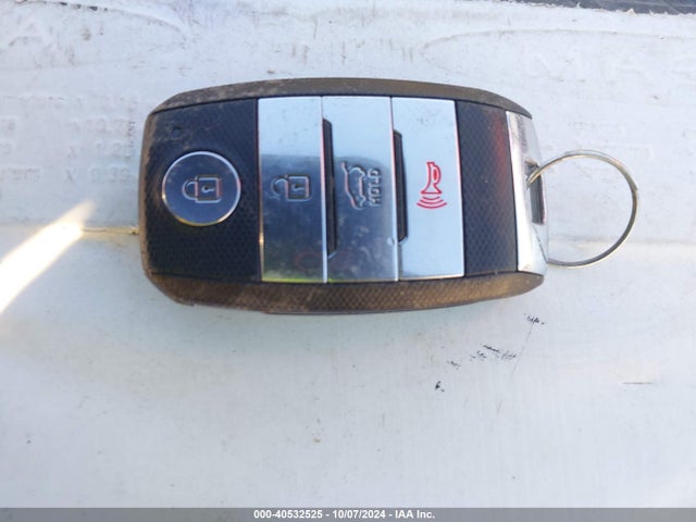 KNDCE3LG5K5017892 KIA Niro Ev Ex Premium