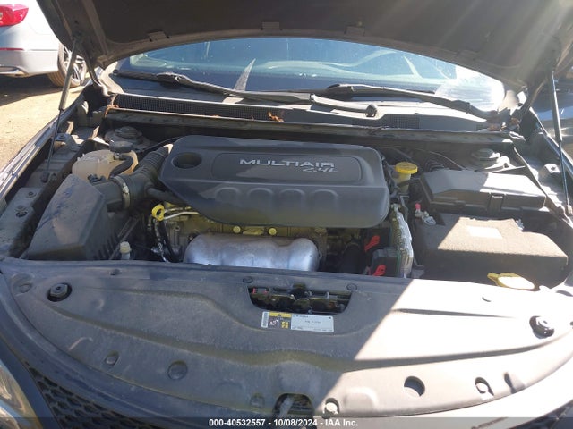 1C3CCCBB1FN622269 Chrysler 200 S