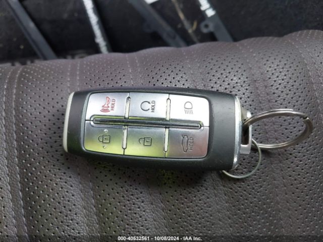 KMTG34TA1NU098409 Genesis G70 2.0t Awd