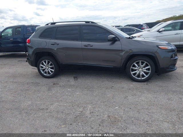 1C4PJLCB4JD587985 Jeep Cherokee Latitude Tech Connect Fwd
