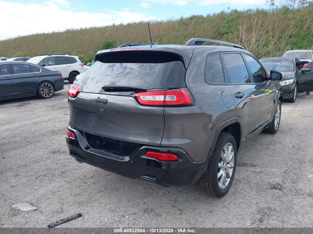1C4PJLCB4JD587985 Jeep Cherokee Latitude Tech Connect Fwd