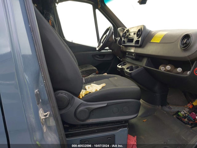 WD4PF0CD4KP053988 Mercedes-Benz Sprinter 2500 High Roof V6/standard Roof V6