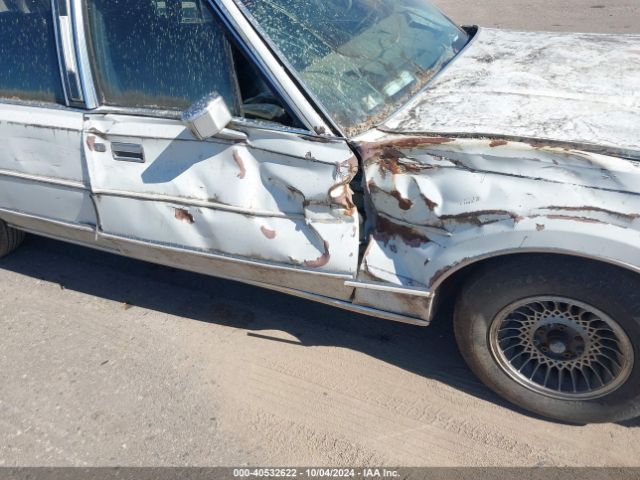 1987 LINCOLN TOWN CAR 1LNBM81F4HY615349 Photo 5