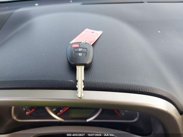 2T3BFREV7FW243602 Toyota RAV4 LE