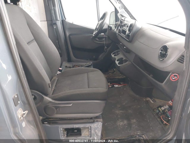 WD4PF0CD1KT004917 Mercedes-Benz Sprinter 2500 High Roof V6/standard Roof V6