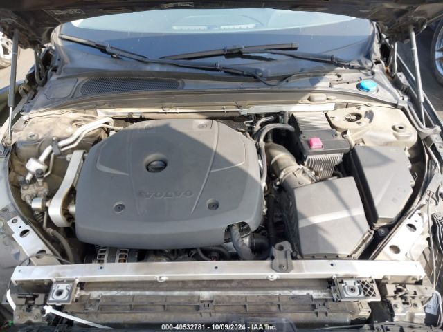 7JR102FK2KG010906 Volvo S60 T5 Momentum