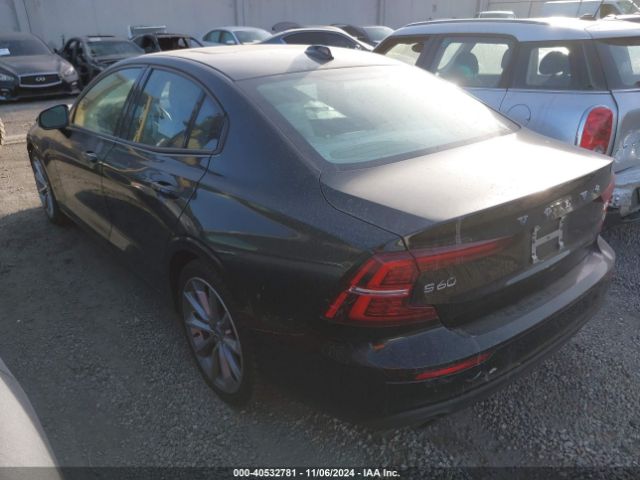 7JR102FK2KG010906 Volvo S60 T5 Momentum