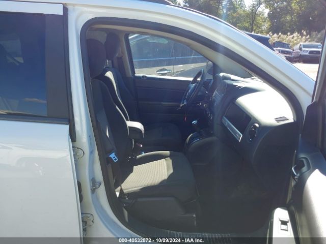 1C4NJDBB8GD631543 Jeep Compass Sport
