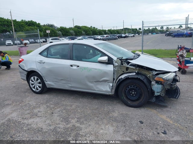 Toyota COROLLA LE 2017 5YFBURHE9HP662016 Image 6