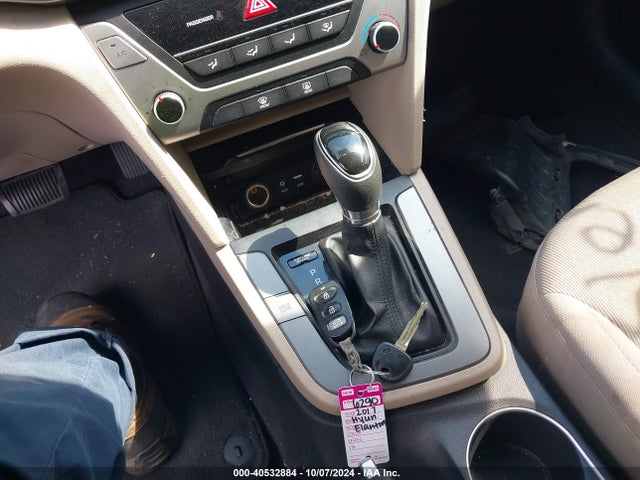 Hyundai ELANTRA SE 2017 5NPD84LFXHH045155 Image 11