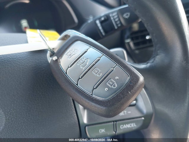 KMHC75LC3LU240244 Hyundai Ioniq Hybrid Se