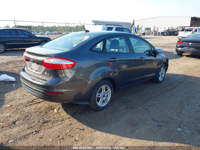 Ford FIESTA SE 2018 3FADP4BJ1JM131842 Image 4