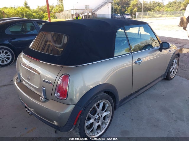 2008 MINI COOPER S WMWRH33508TL97502 Photo 3
