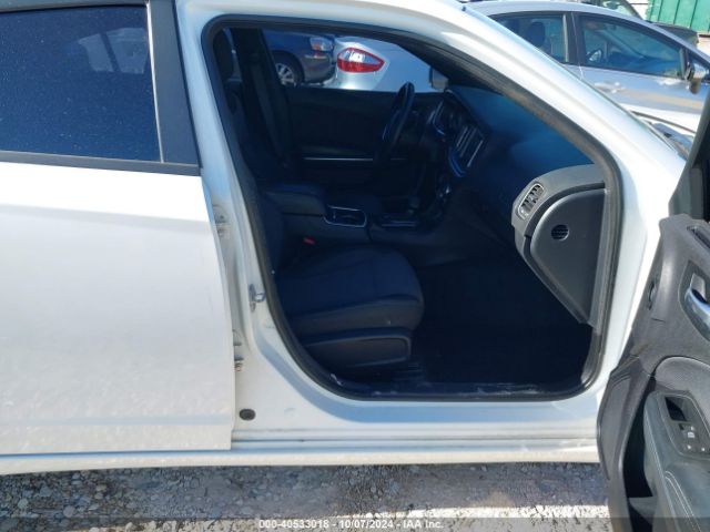 2C3CDXBGXGH228621 Dodge Charger Se