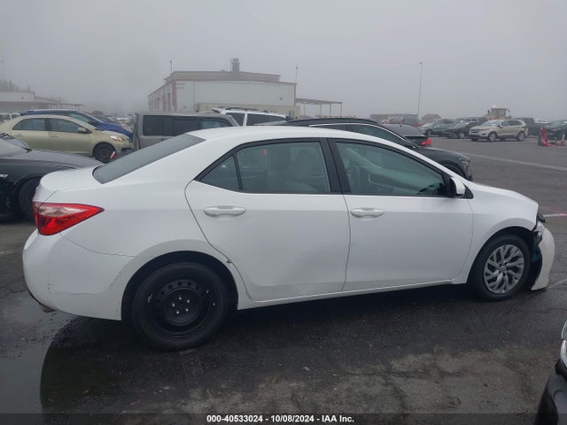 Toyota COROLLA LE 2018 2T1BURHE9JC051764 Image 14