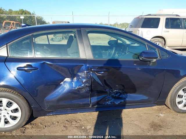 Toyota COROLLA LE 2022 5YFEPMAEXNP368511 Image 13