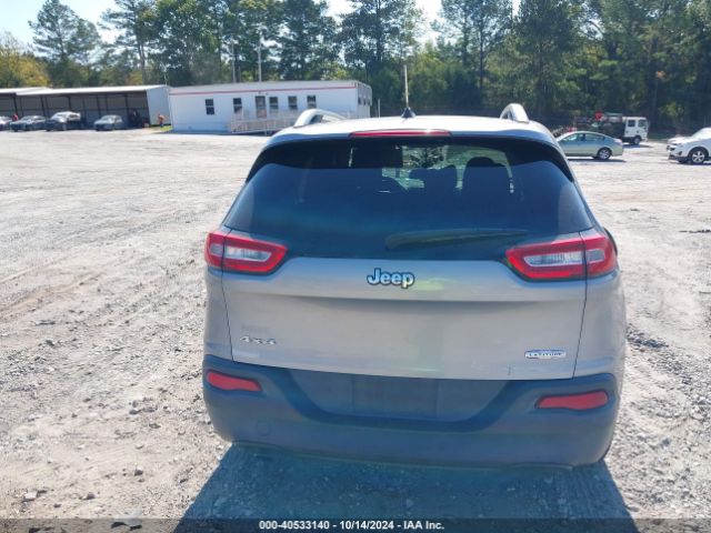 1C4PJMCB1EW152874 Jeep Cherokee Latitude