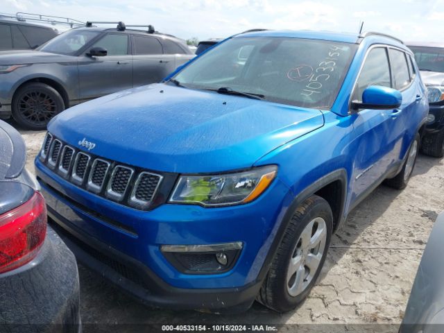 3C4NJCBB8JT266521 Jeep Compass Latitude Fwd