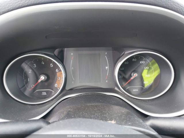 3C4NJCBB8JT266521 Jeep Compass Latitude Fwd