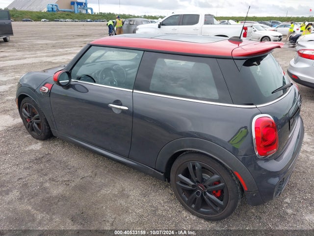 2016 MINI HARDTOP WMWXM9C57GT997504 Photo 2