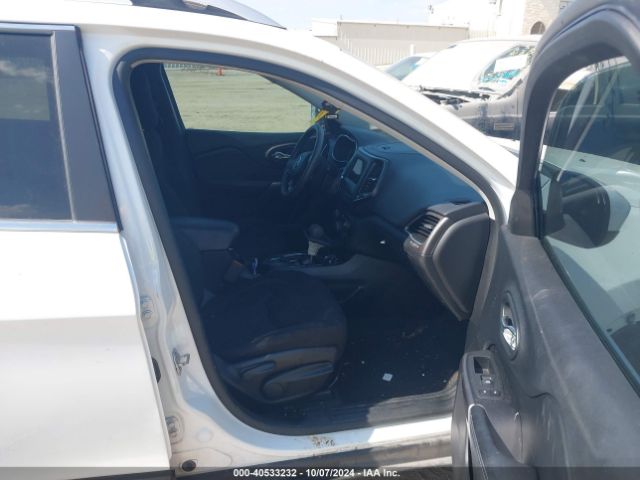 1C4PJLCBXKD487651 Jeep Cherokee Latitude Fwd