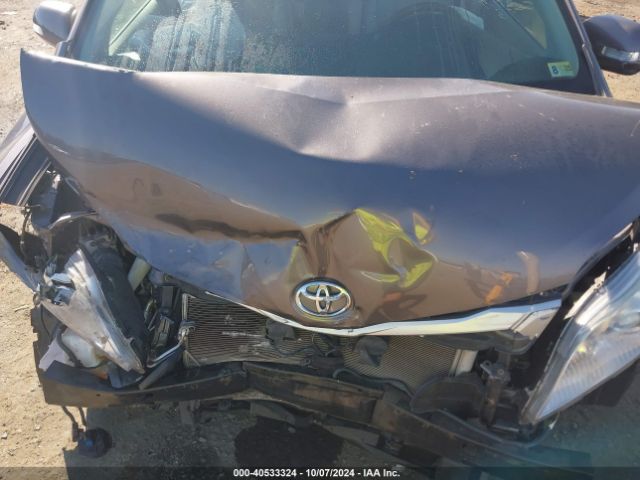 5TDDK3DCXES089145 Toyota Sienna Limited 7 Passenger