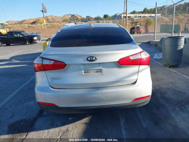 KNAFK4A69G5614358 KIA FORTE LX