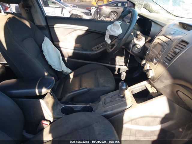 KNAFK4A69G5614358 KIA FORTE LX