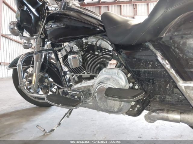 2015 HARLEY-DAVIDSON FLHTCU 1HD1FCM13FB697733 Photo 8