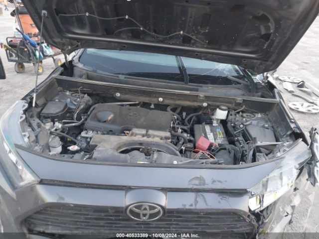 2T3H1RFV1KW015676 Toyota RAV4 LE