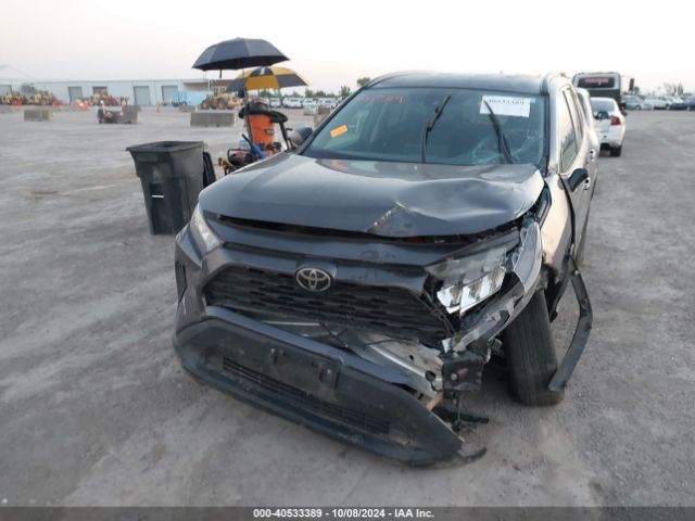 2T3H1RFV1KW015676 Toyota RAV4 LE