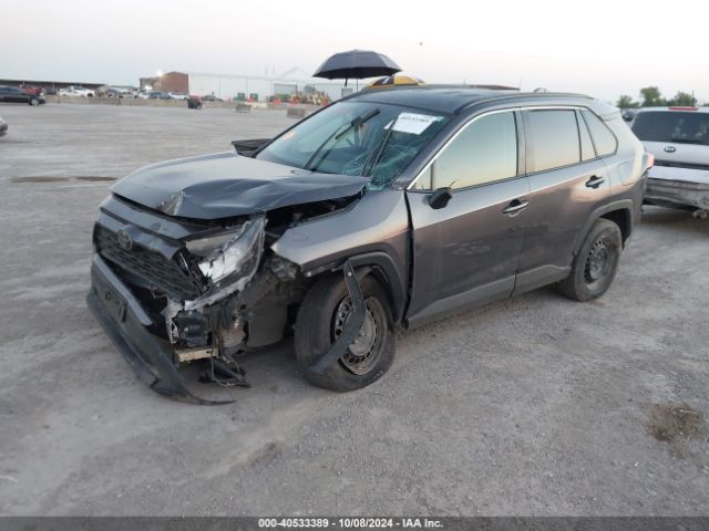 2T3H1RFV1KW015676 Toyota RAV4 LE