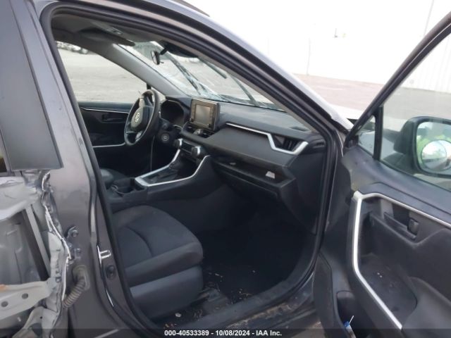 2T3H1RFV1KW015676 Toyota RAV4 LE