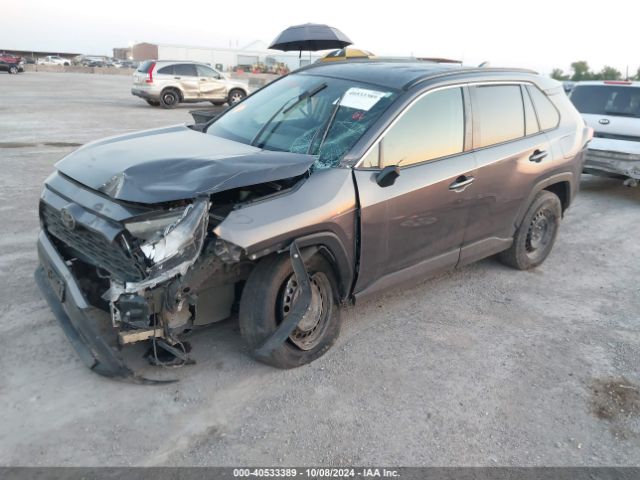 2T3H1RFV1KW015676 Toyota RAV4 LE