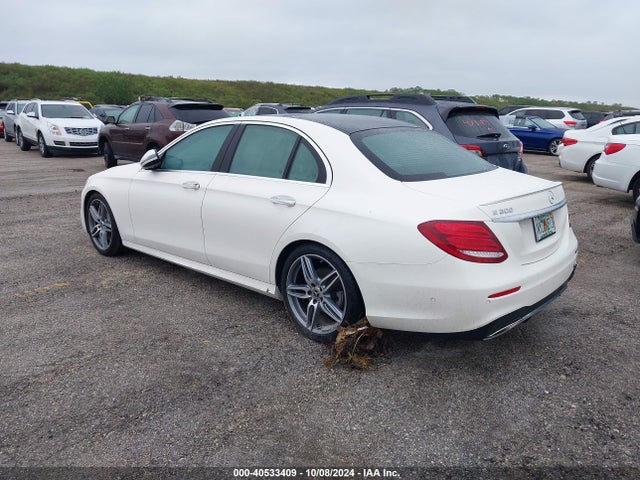 Mercedes-Benz E 300 2018 WDDZF4JB7JA434429 Image 3