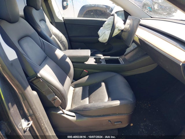2021 TESLA MODEL Y 5YJYGDEE0MF191243 Photo 4