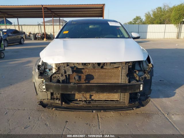 5XXGT4L32JG243859 KIA Optima S