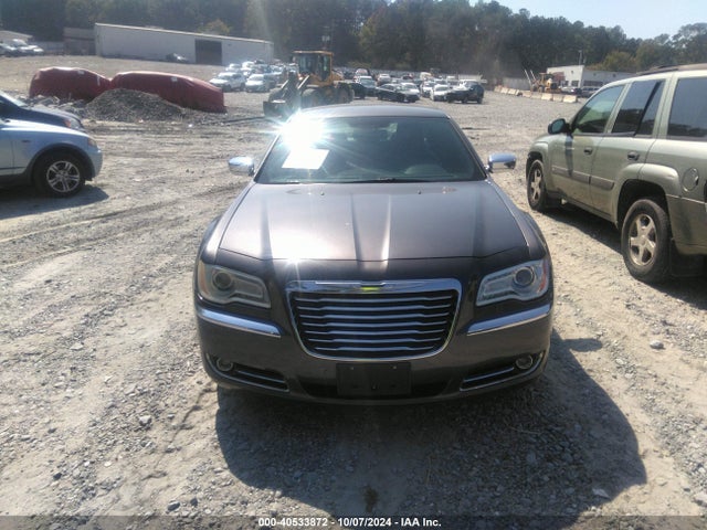 Chrysler 300 2014 2C3CCAAG8EH135904 Image 12