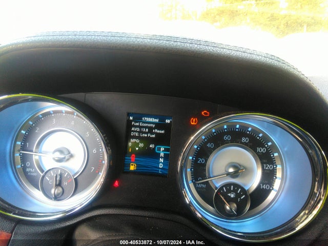 Chrysler 300 2014 2C3CCAAG8EH135904 Image 7